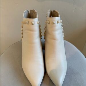 Steve Madden Cream Studded Heeled Boots